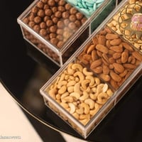 علب اكريلك شفاف مقسمه