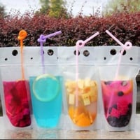 اكياس عصائر مع مصاص