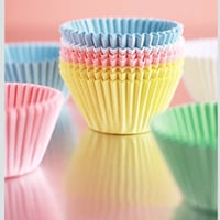 ورق كب كيك ملون