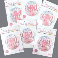 فقاعات البالونات إنها فتاة