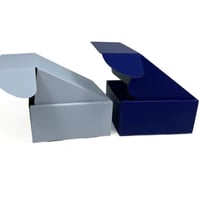 كرتون شحن كحلي