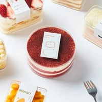 علب اكريليك مدور