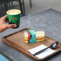 صواني خشب مخفوره بشعارك الخاص