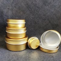 علب معدن للادوات التجميل