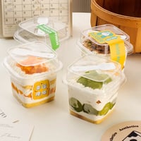 علب حلا مربعه بملعقه