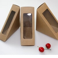 علب كلوب ساندويش مثلثه بطبقه عازله داخليه