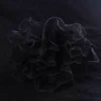 تغليف ورد قماش اسود