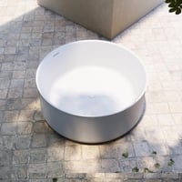 بانيو ديكور ابيض مقاس VERCO 150X150 cm