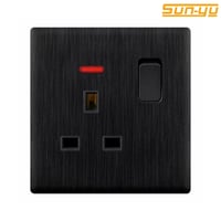 فيش مفرد بمفتاح ولمبة 13 امبير SVL بيانو