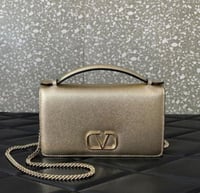 حقيبة فالنتينو غارافاني بسلسلة