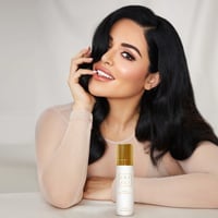 رذاذ الشعر ديجا فو وايت فلاور| 57 ..75 مل