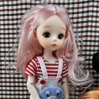 دمية الموضة والأزياء