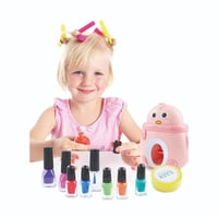 مكينة طلاء الأظافر