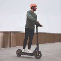 سكوتر كهربائي سرعة 90