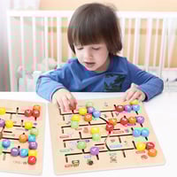 متاهة الحروف الخشبية