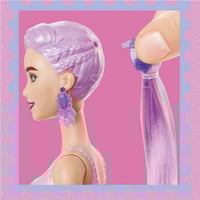 دمية باربي بالماء