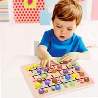 متاهة الحروف الخشبية