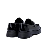 جزمة لوفر طبية جلد لامع فاخر ومخمل - أسود