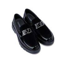 جزمة لوفر طبية جلد لامع فاخر ومخمل - أسود