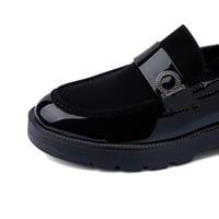 جزمة لوفر طبية جلد لامع فاخر ومحمل - أسود