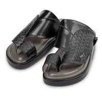 حذاء شرقي طبي بأرضية مدرعة أسود