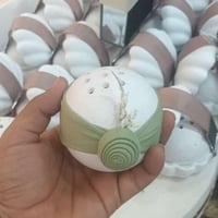 مجموعة 12 من المباخر لون ابيض وتصميم انيق مع علب ش...