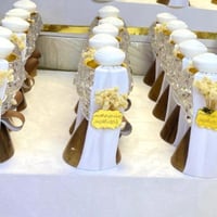 بكج توزيعات مباخر كريستال بقاعدة بني خشبي (24 قطعة...