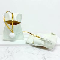 مجموعة (12) من اكياس هدايا فاخرة بتصميم عصري وانيق...