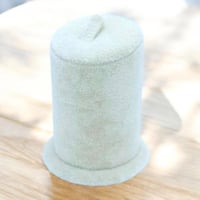 استاند خاتم انيق باللون البيج من المخمل