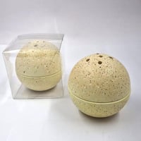 مباخر بتصميم انيق (12 قطعة) بلون سكري \ بيج مع علب...