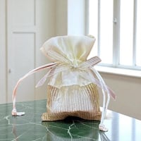 مجموعة 12 قطعة من أكياس توزيعات انيقة باللون البيج