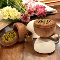 مباخر بتصميم انيق (12 قطعة) بلون خشبي و أبيض مع عل...