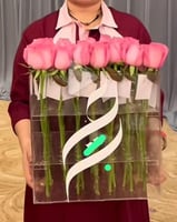 علبة اكريليك للورد الطبيعي بدون ورد
