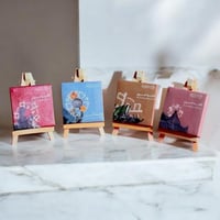 مجموعة من 12 قطعة من الاستاندات المني بثيم يوم الت...