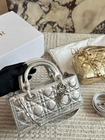 شنطة ليدي ديور Lady Dior (متوفرة بلونين)