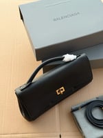 شنطة بالنسياغا Balenciaga Belair (متوفرة بعدة الوا...