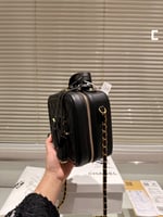 شنطة شانيل ( بالوان متعددة )