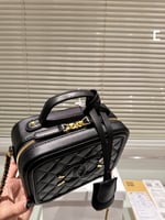 شنطة شانيل ( بالوان متعددة )