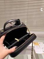 شنطة شانيل ( بالوان متعددة )