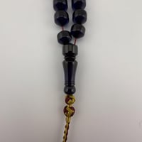 سبحة زعفران فواح لون ازرق كحلي حرباء