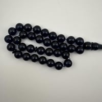 سبحة إحترافية لون أزرق غامق وطربزونتين فضة عيار 10...