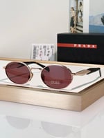 إطار ذهبي وردي (Rose Gold) مع عدسات وردية دافئة