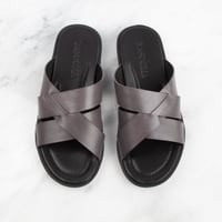 حذاء من TASOOMA