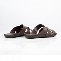 حذاء من TASOOMA