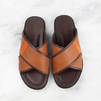 حذاء من TASOOMA