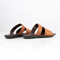 حذاء من TASOOMA