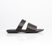 حذاء من TASOOMA