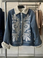 جاكيت جينز بتطريز