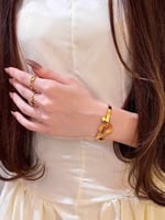 اسواره الحب والحروف المخصصة