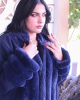 فروة نسائية"سحر الشتاء"